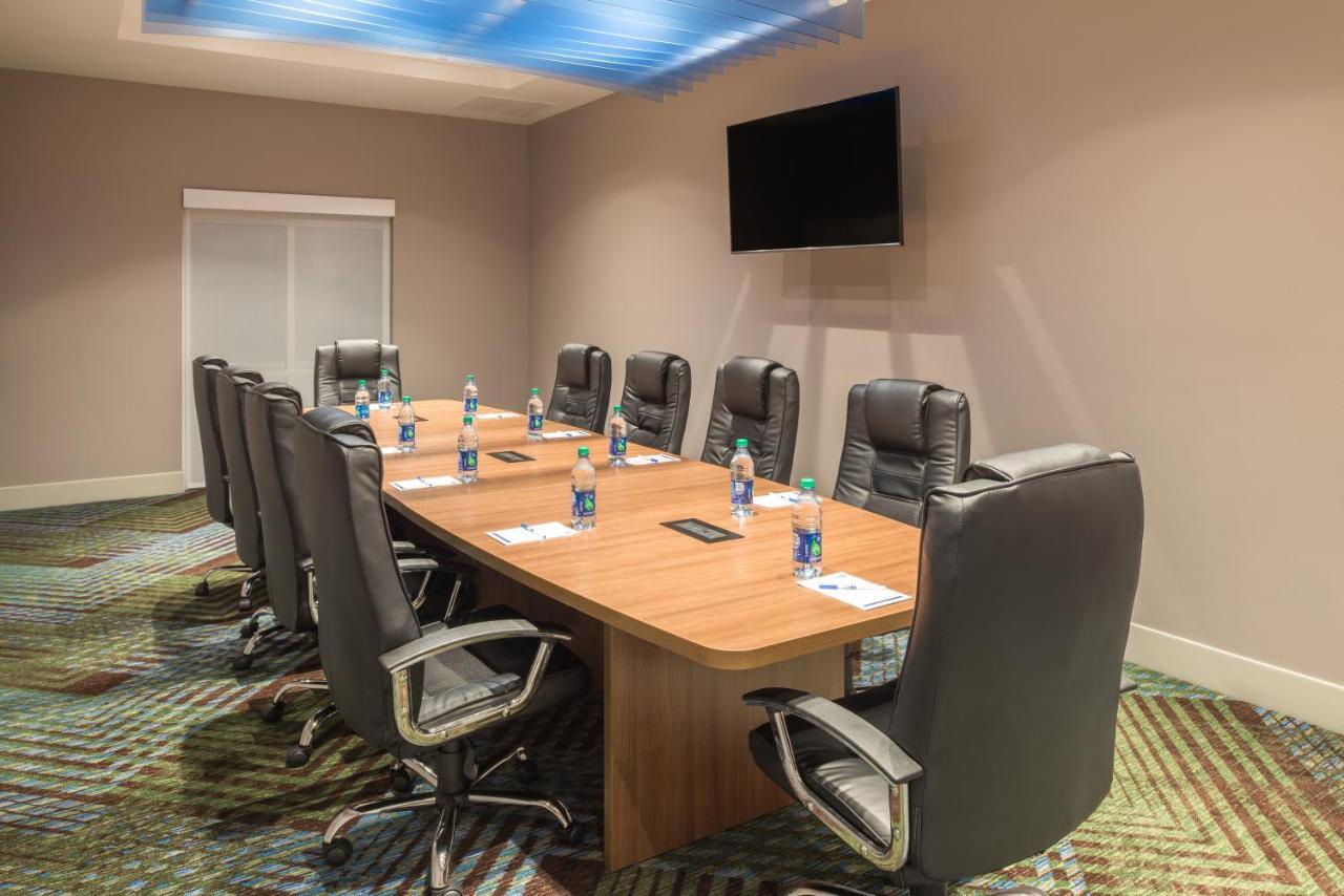 Holiday Inn Express Troy By Ihg Exterior photo