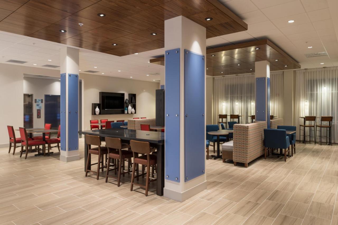 Holiday Inn Express Troy By Ihg Exterior photo
